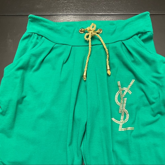 Green and gold monogram set - Picture 7 of 9